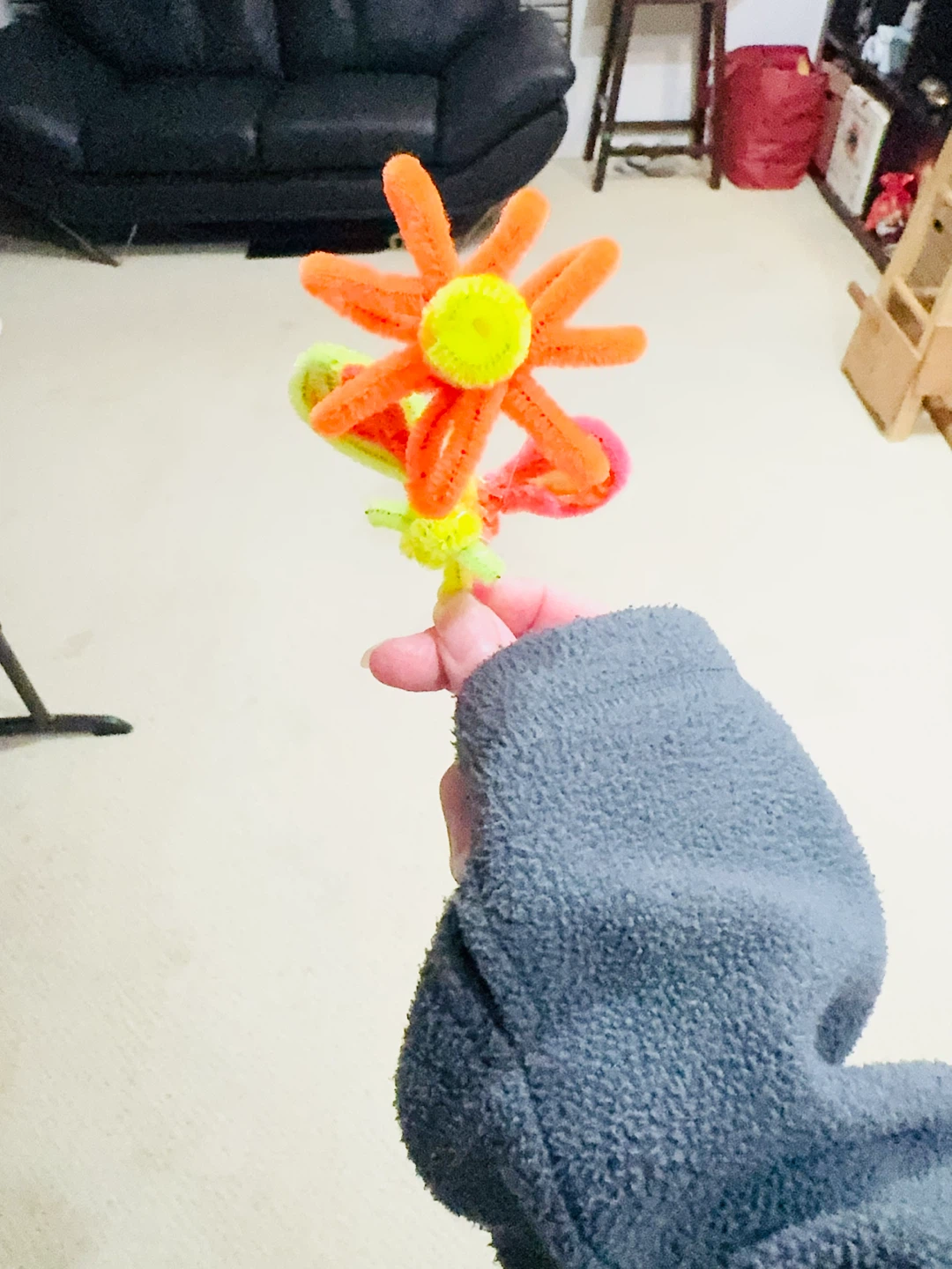 Pipe Cleaner Flower Decoration - photo 2