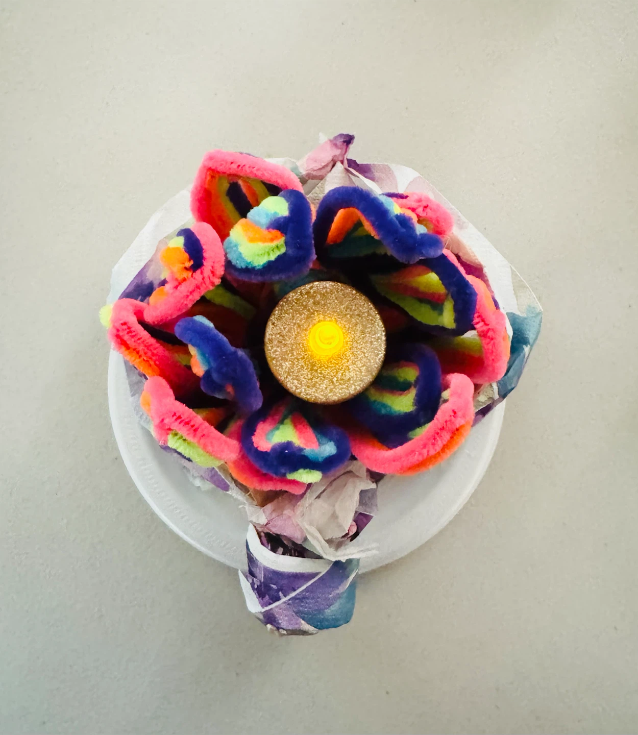 Handmade Pipe Cleaner Flower with Candle - photo 3