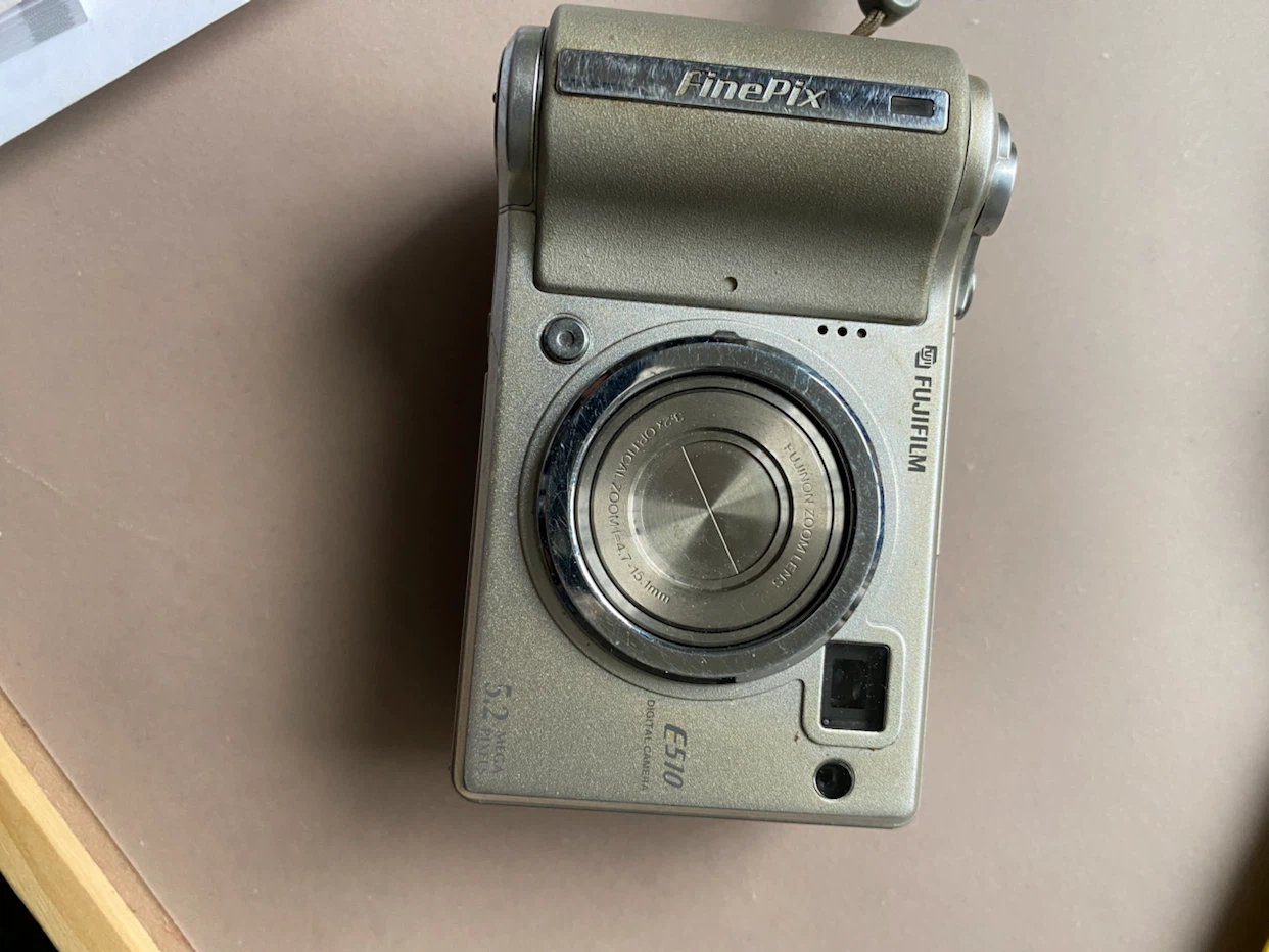 Canon PowerShot A520 4.0 Megapixel Digital Camera - photo 2