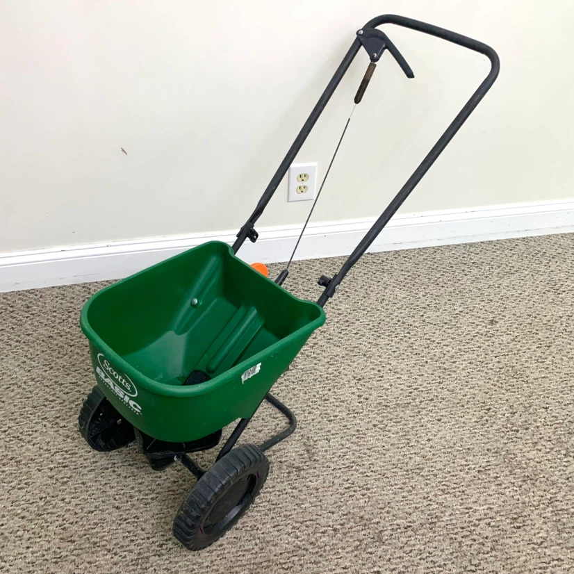 Broadcast Spreader Lawn Grass Seed Fertilizer Garden Yard Tool