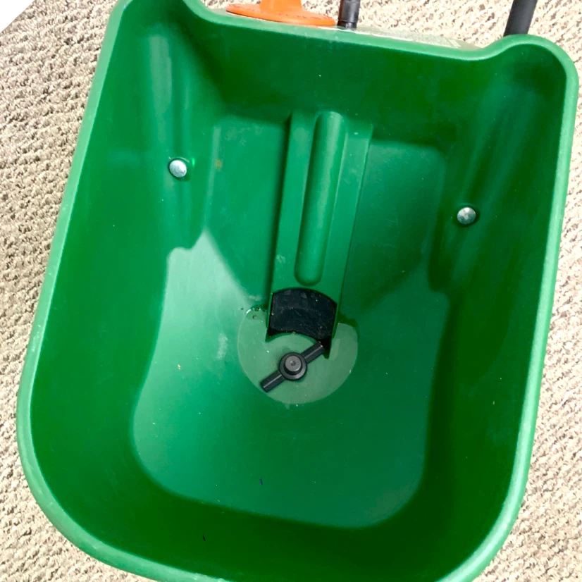 Broadcast Spreader Lawn Grass Seed Fertilizer Garden Yard Tool - photo 4