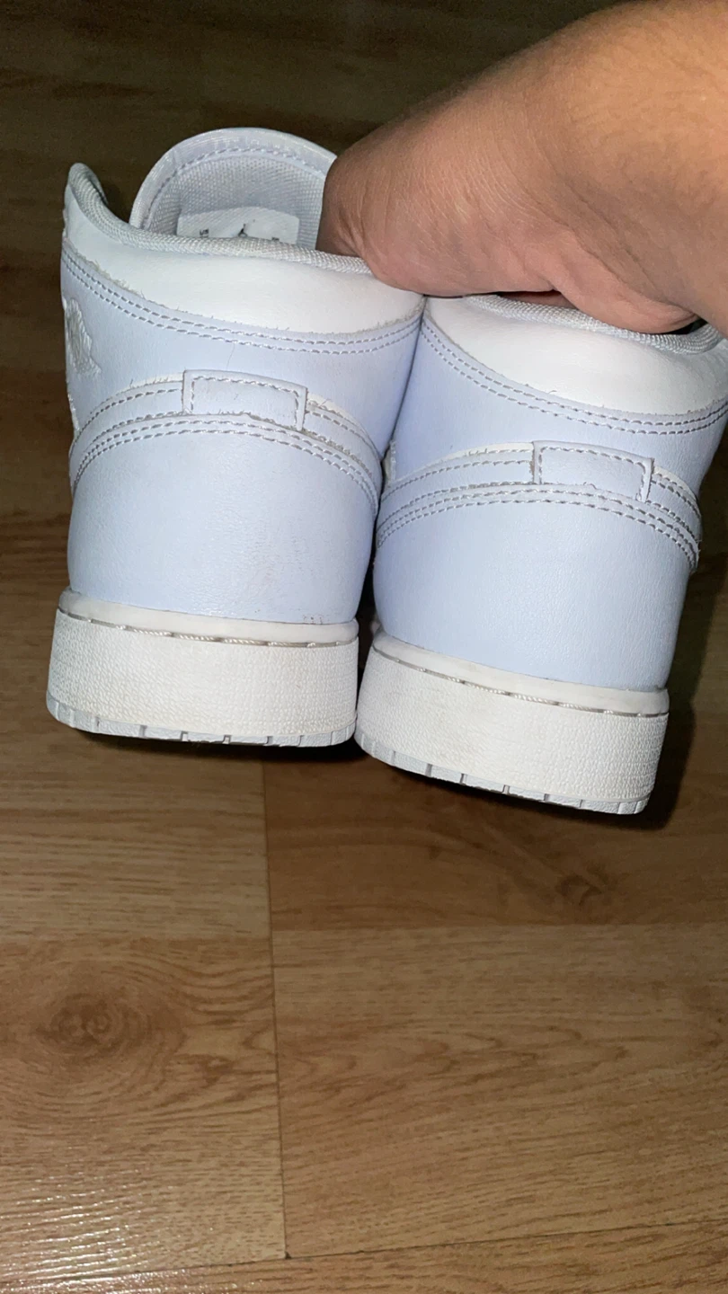 Size 7y Jordan 1 15$ - photo 5