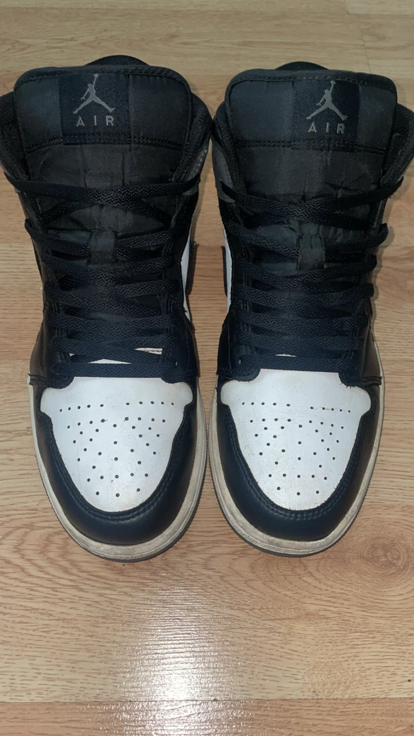 Size 10 men’s Jordan 1 20$ - photo 2