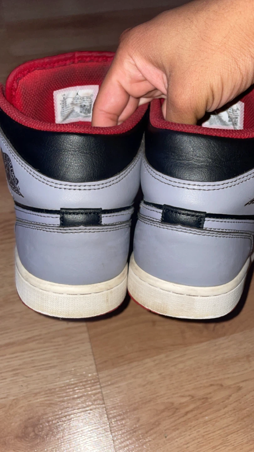 Size 8 men’s Jordan 1 15$ - photo 5