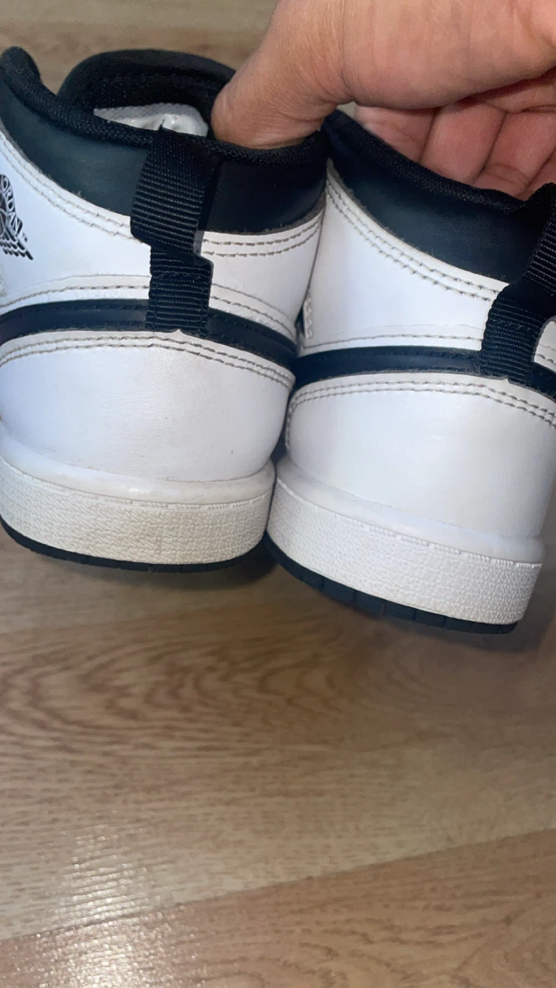 Size 1y Jordan 1 10$ - photo 5