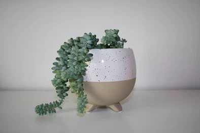 NEW Three-footed Plant Pot - photo 2