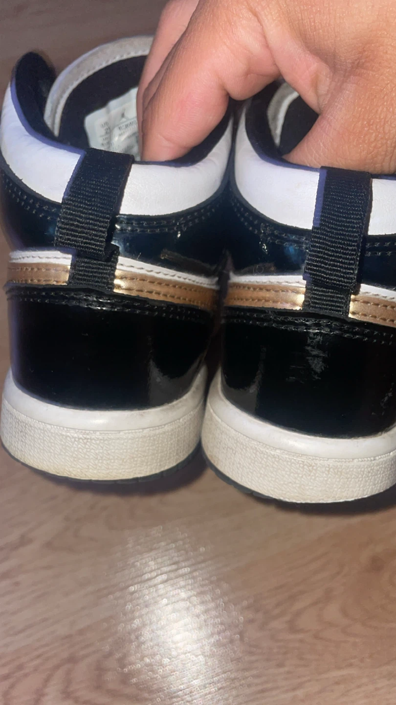Size 2y Jordan 1 10$ - photo 5