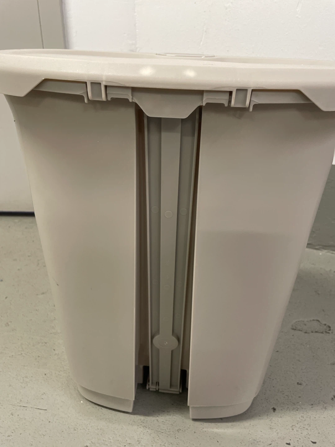 Brightroom 7 Gallon Wastebasket with Lid - photo 3