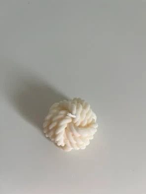 Soy Knot Shaped Decorative Candle