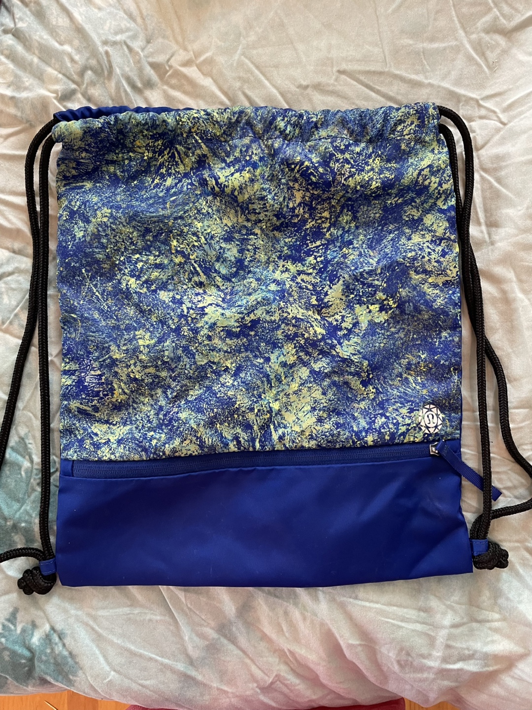 Lululemon Limited Edition Drawstring Bag - photo 2