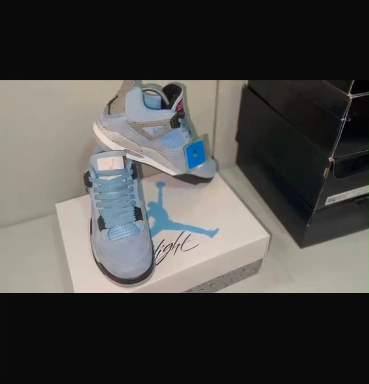 Air Jordan 4 "Light"