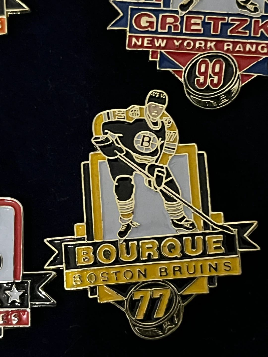 Collection of 6 Vintage NHL Legend Hockey Pins - photo 5