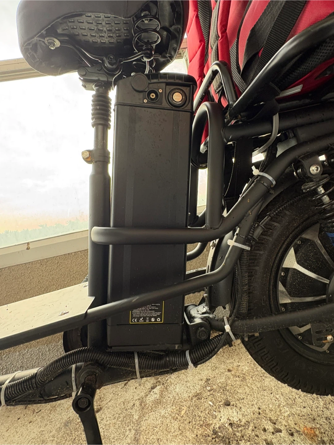 Electric Scooter with Delivery Bag - photo 5