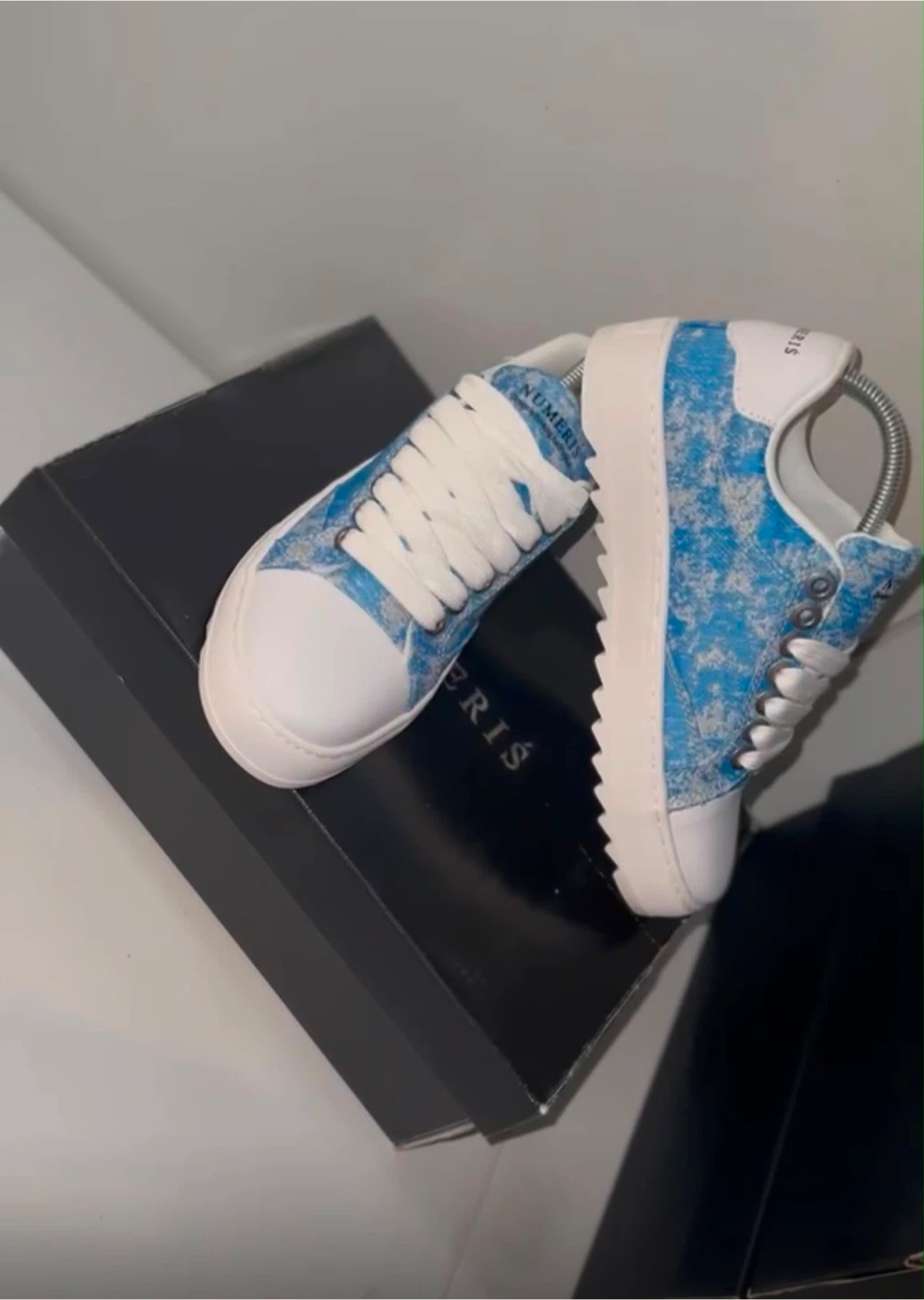 Numeris Sneakers Blue and White Print