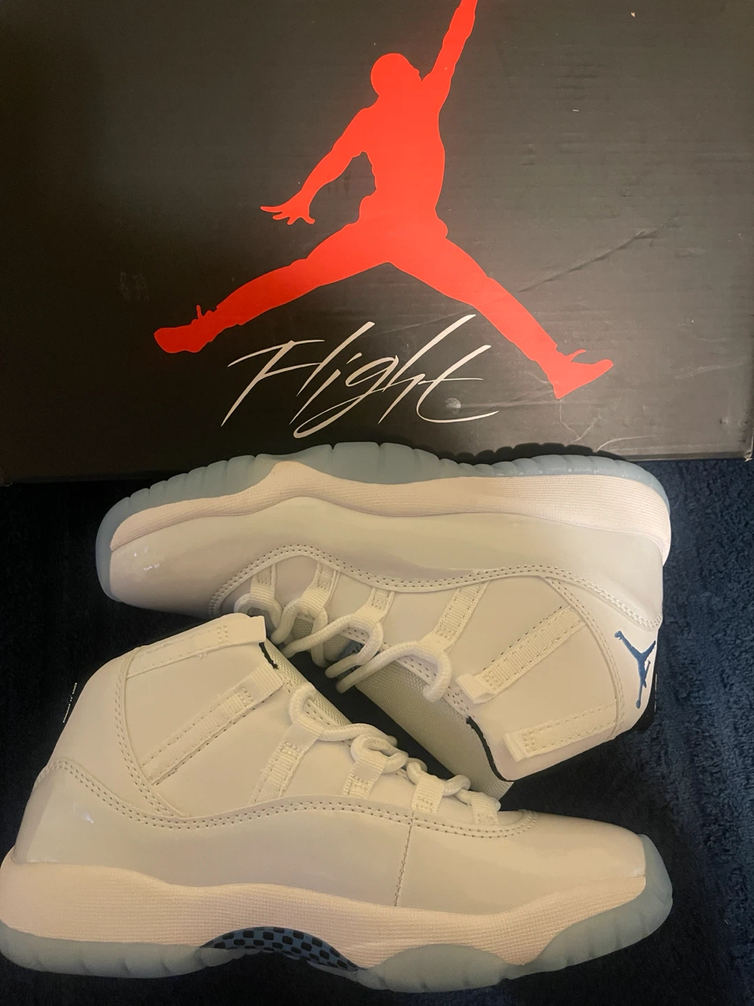 Air Jordan 11 Retro White