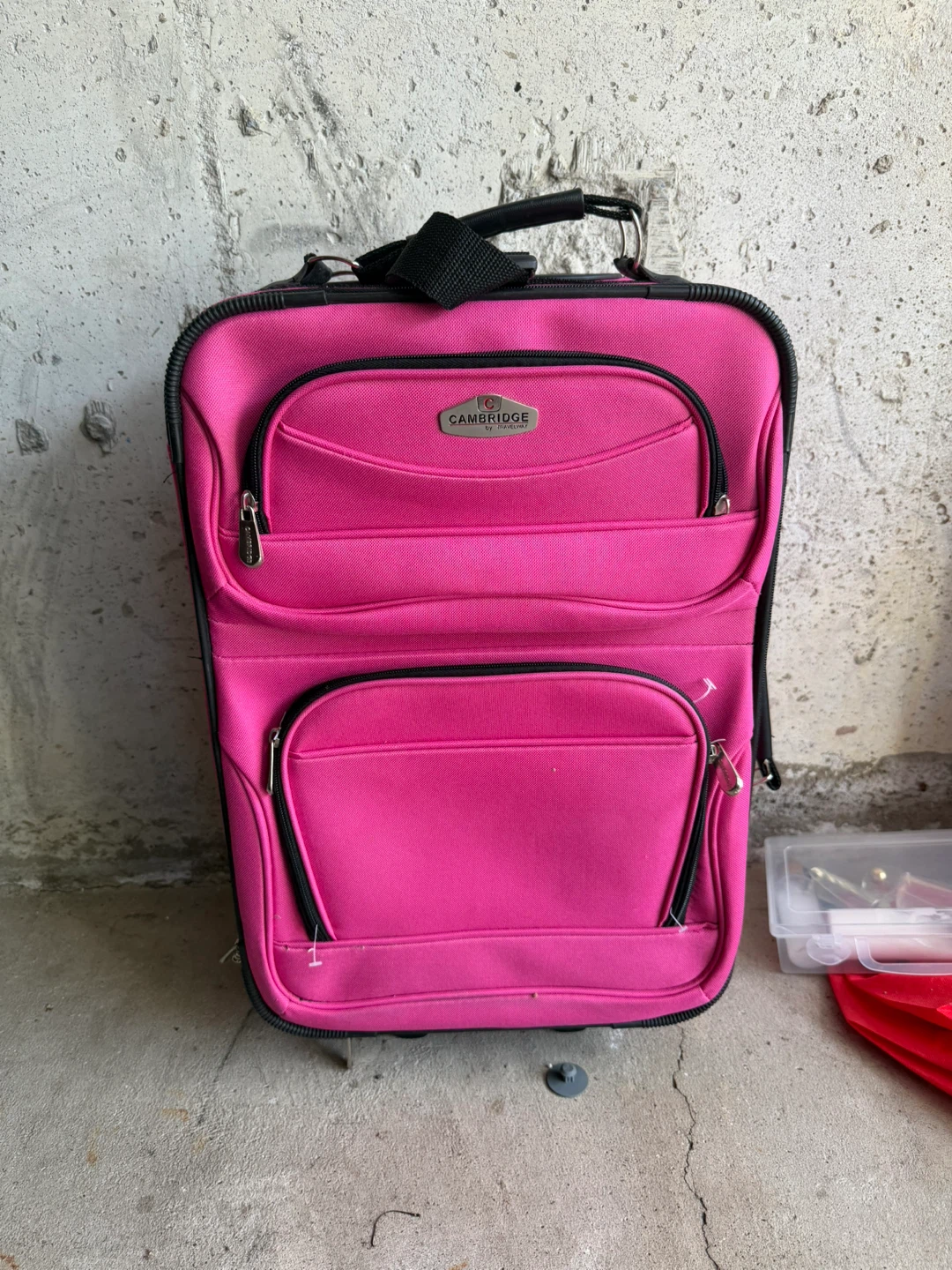 Cambridge by Travelway Pink Spinner Suitcase