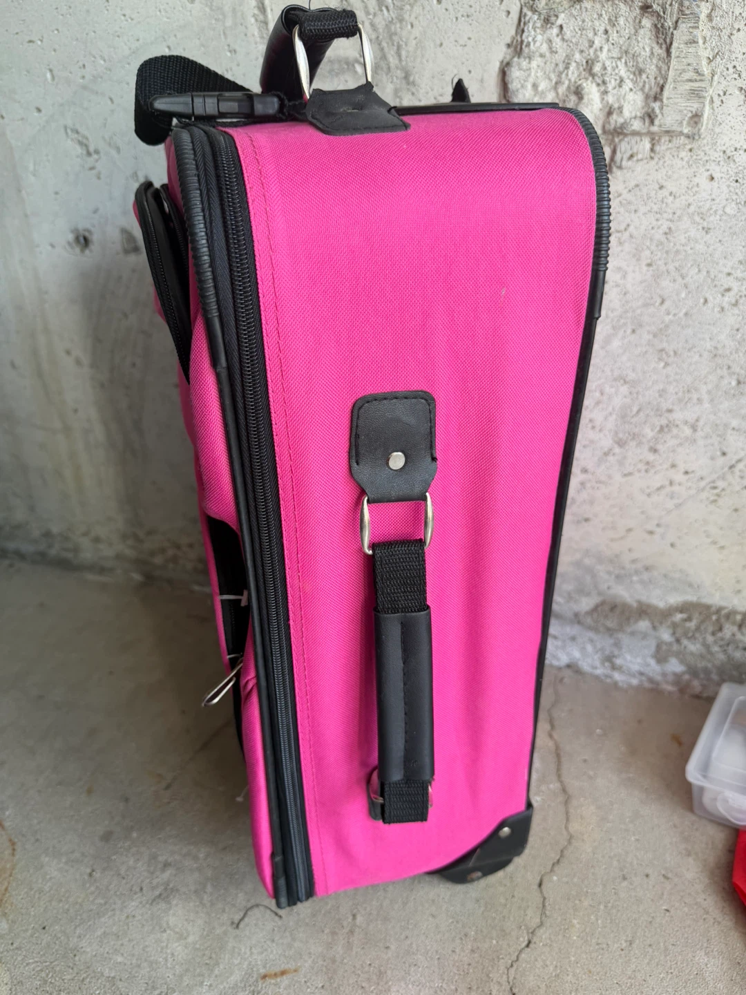 Cambridge by Travelway Pink Spinner Suitcase - photo 2