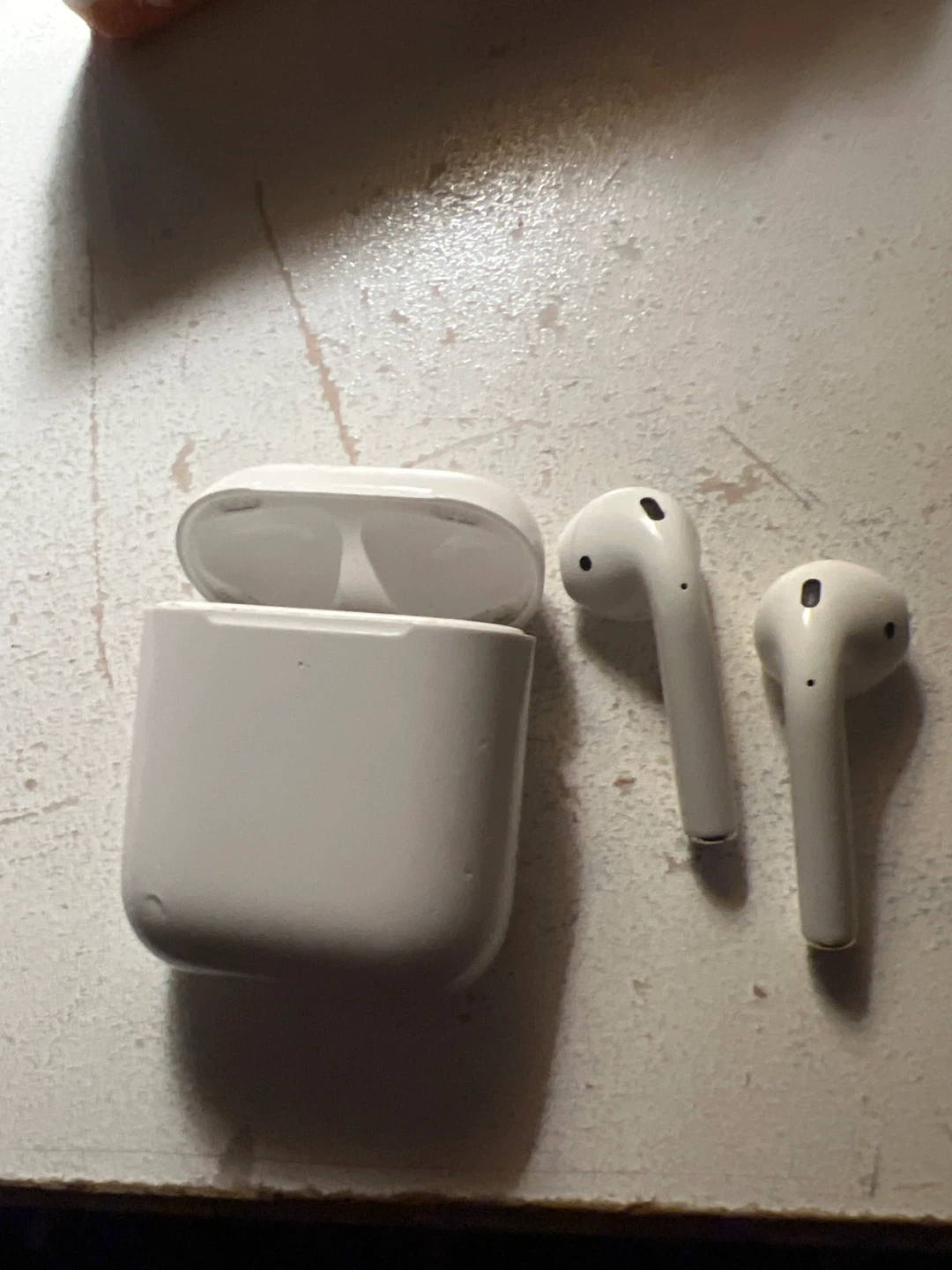 Apple AirPods with Charging Case - photo 2