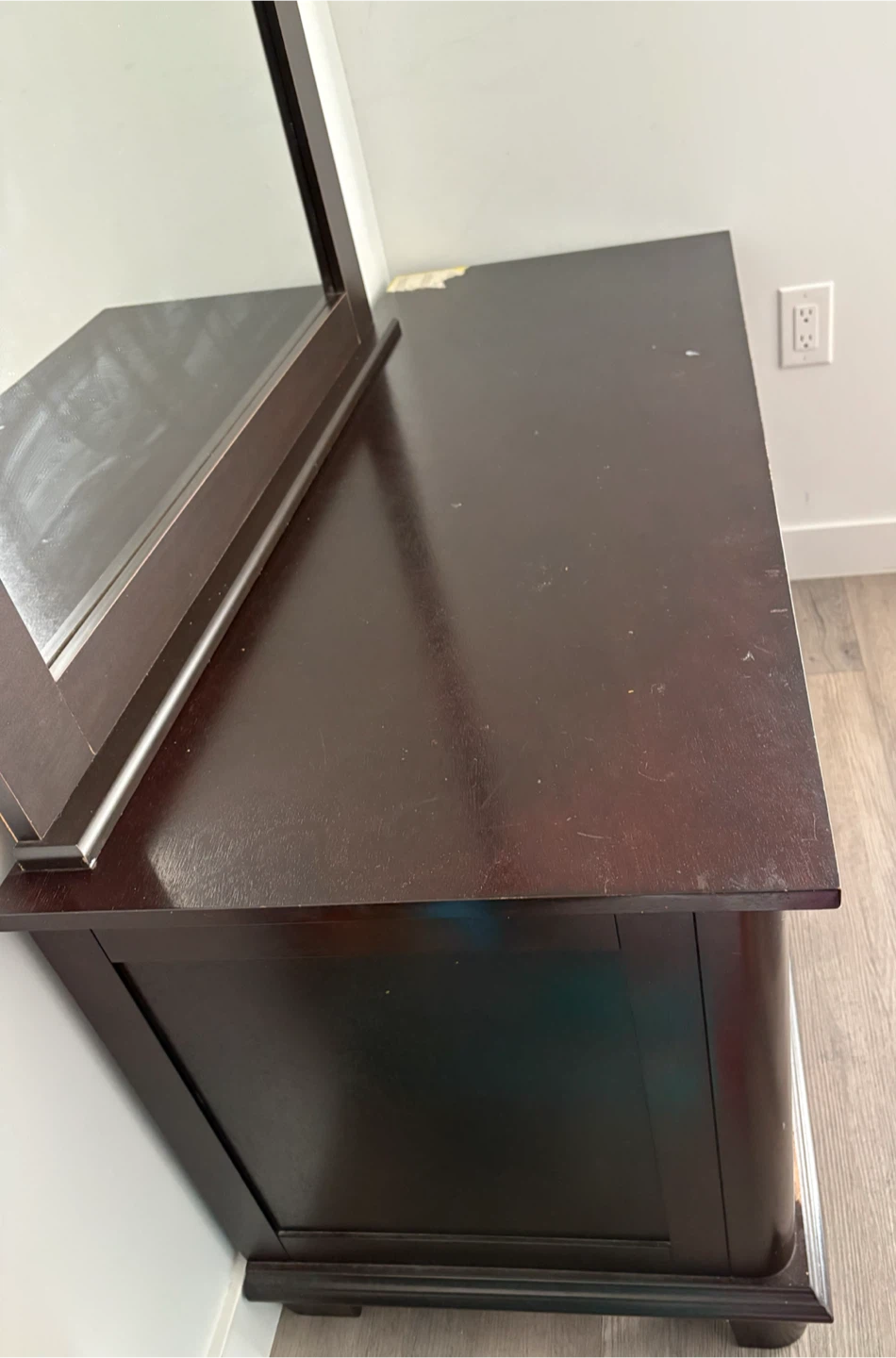 TV stand with detachable mirror - photo 3