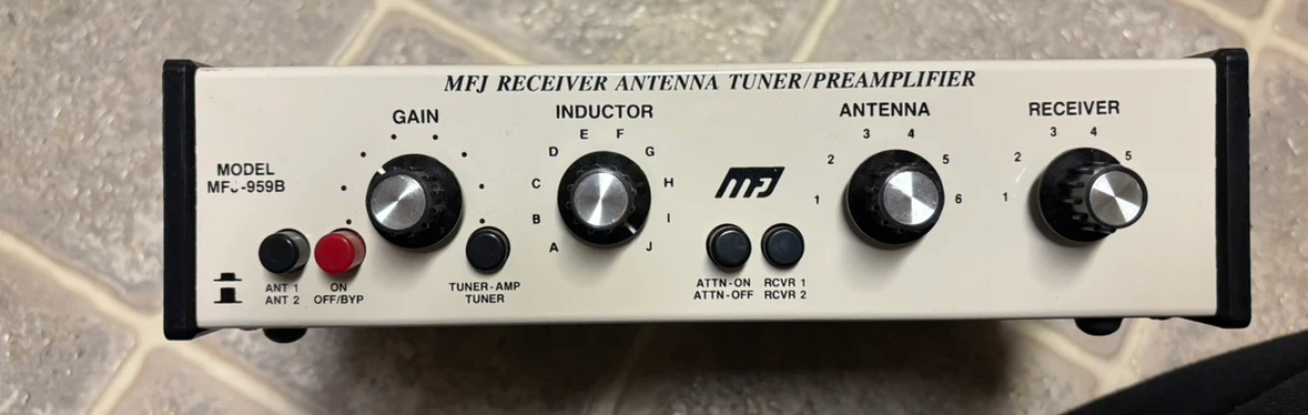 MFJ-959B Receiver Antenna Tuner/Preamplifier - photo 2