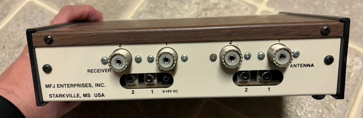 MFJ-959B Receiver Antenna Tuner/Preamplifier - photo 3