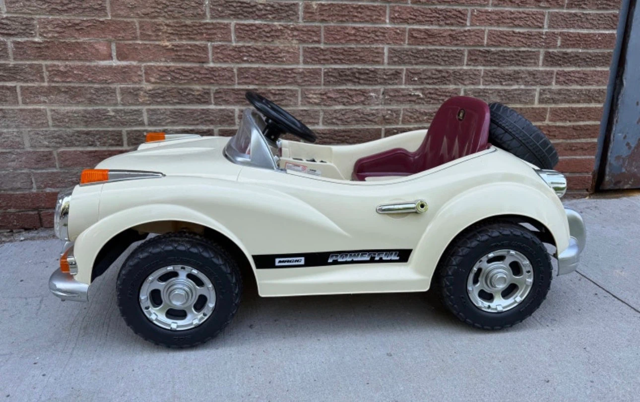 Kids Magic Brand power wheels with 2 Batteries & Charger
