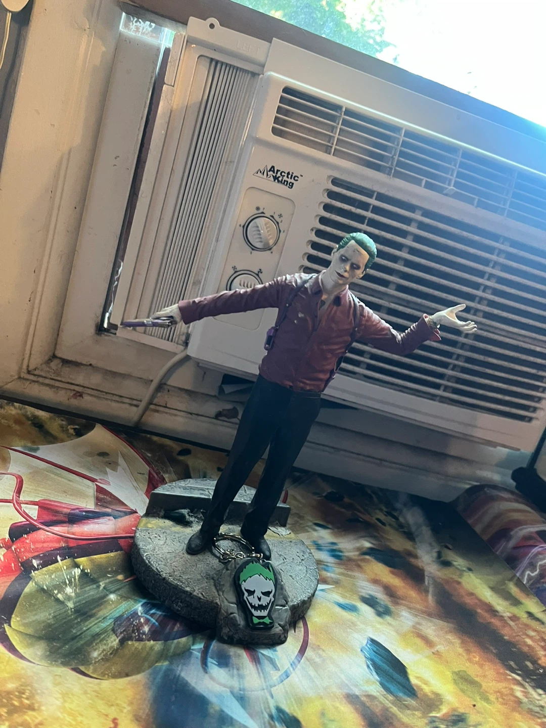 Joker statue with Keychain - photo 2