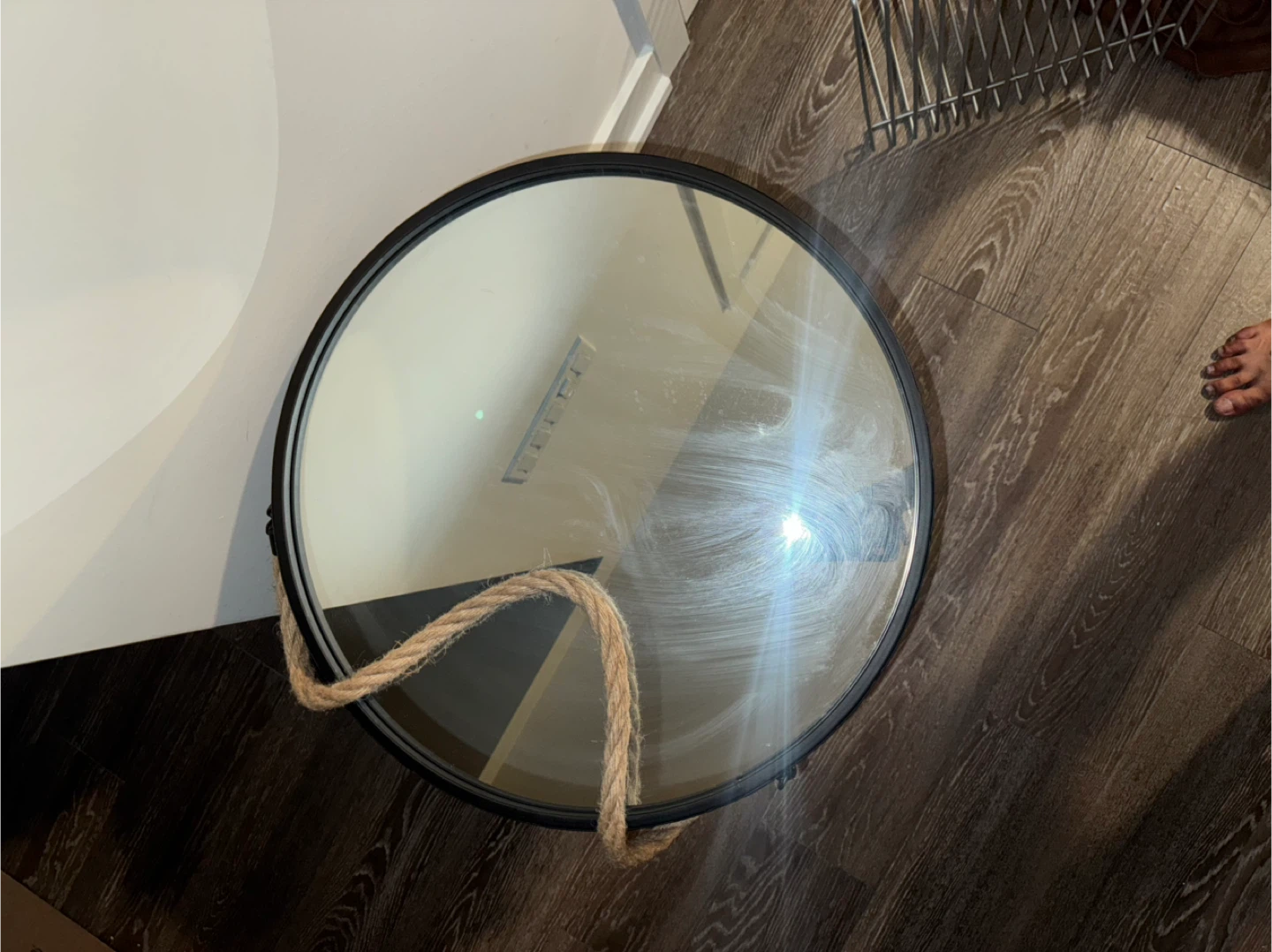 Round Wall Mirror with Rope Hanger