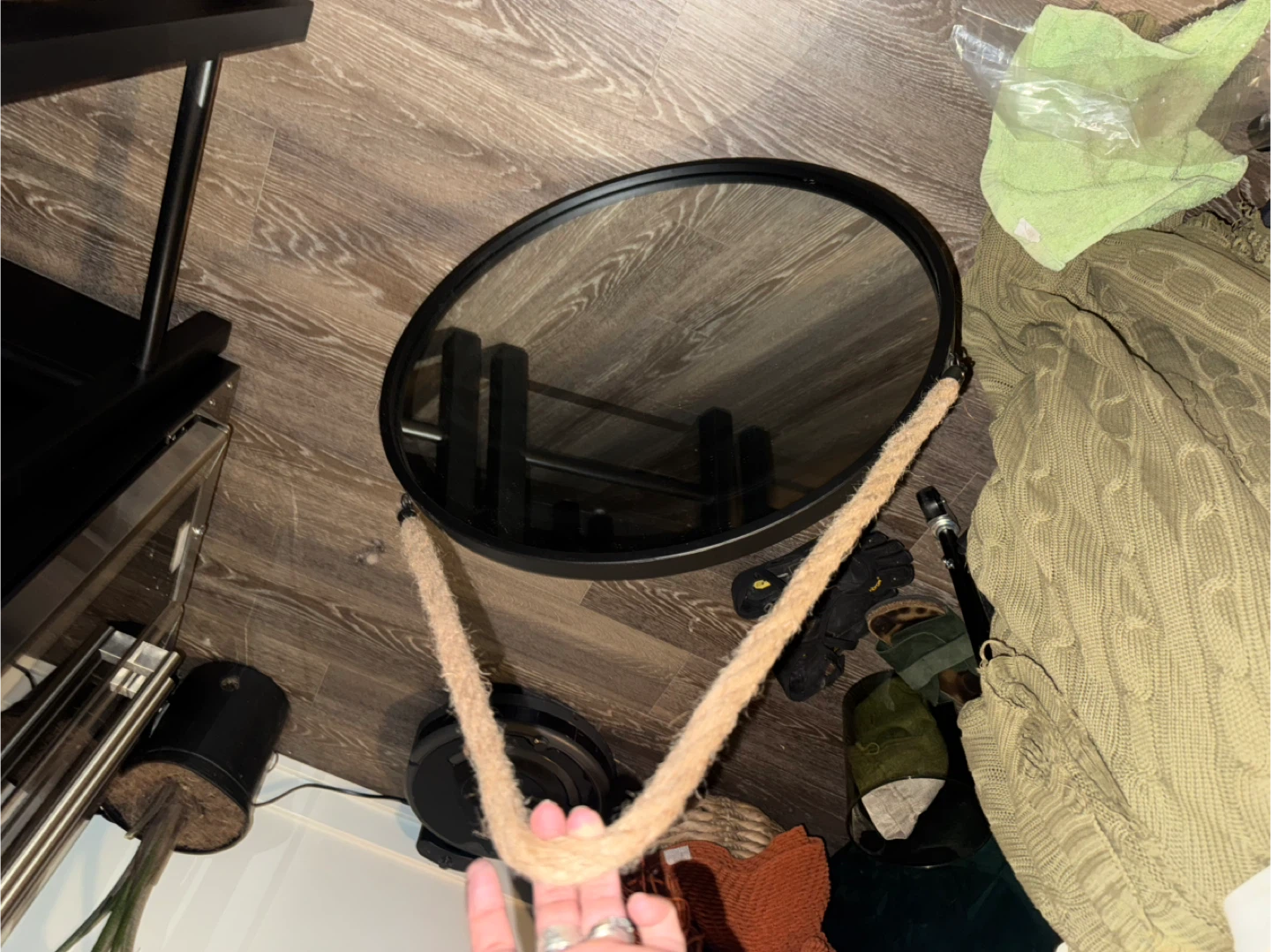 Round Wall Mirror with Rope Hanger - photo 2