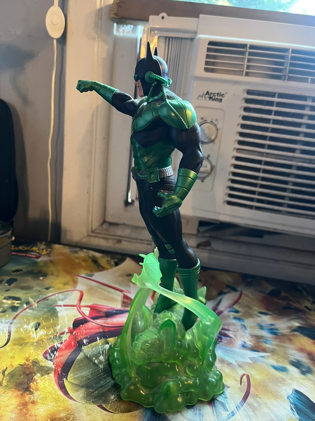 Dawnbreaker Batman statue - photo 2