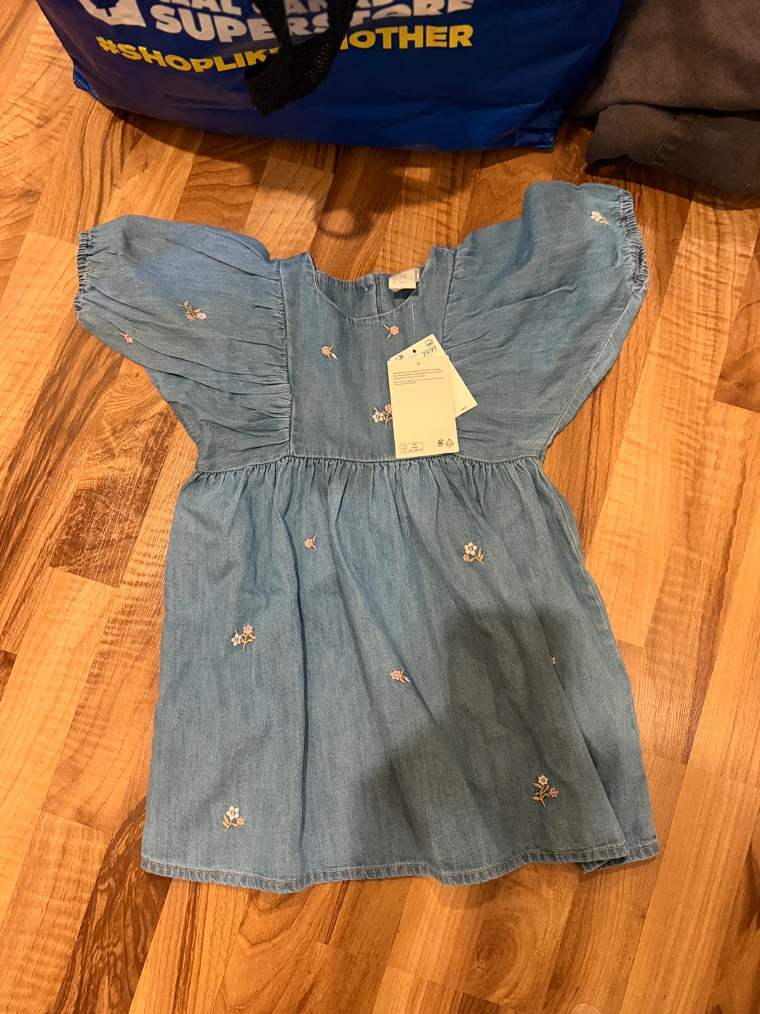 Brand New toddler Denim Embroidered Puff Sleeve Dress - photo 2