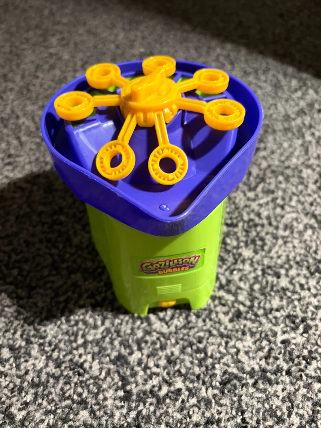 Gazillion  Bubbles Machine