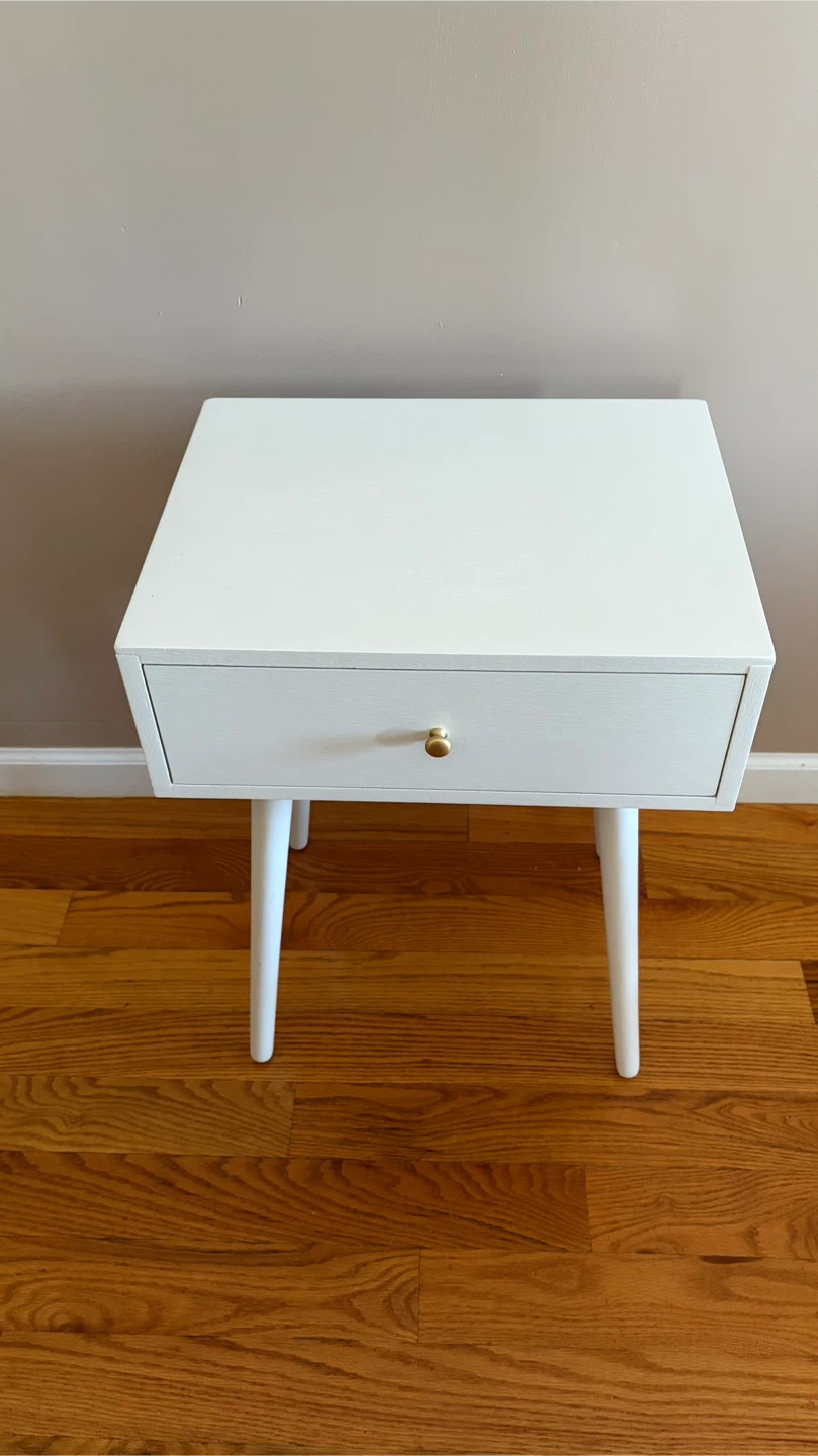 White night stand