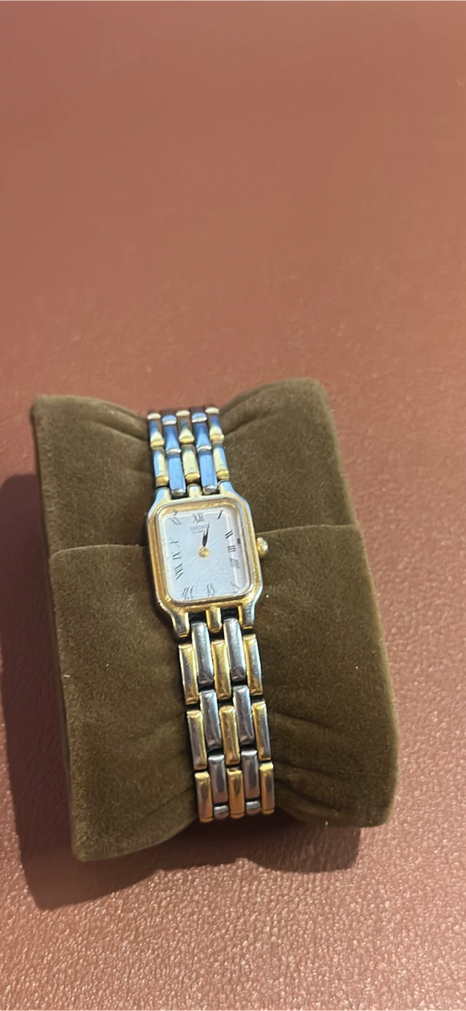 Vintage Seiko Quartz Tank Watch