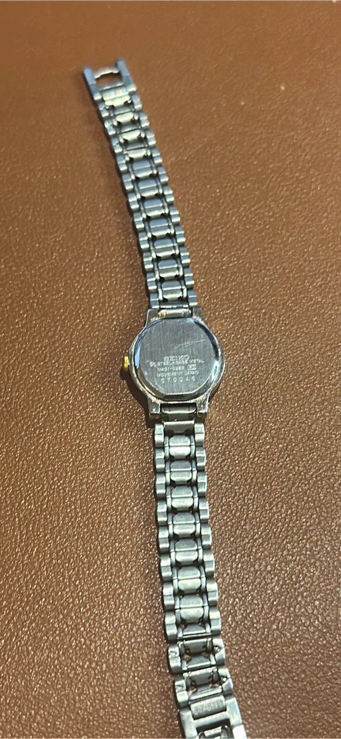 Seiko Two-Tone Women's Watch - photo 2