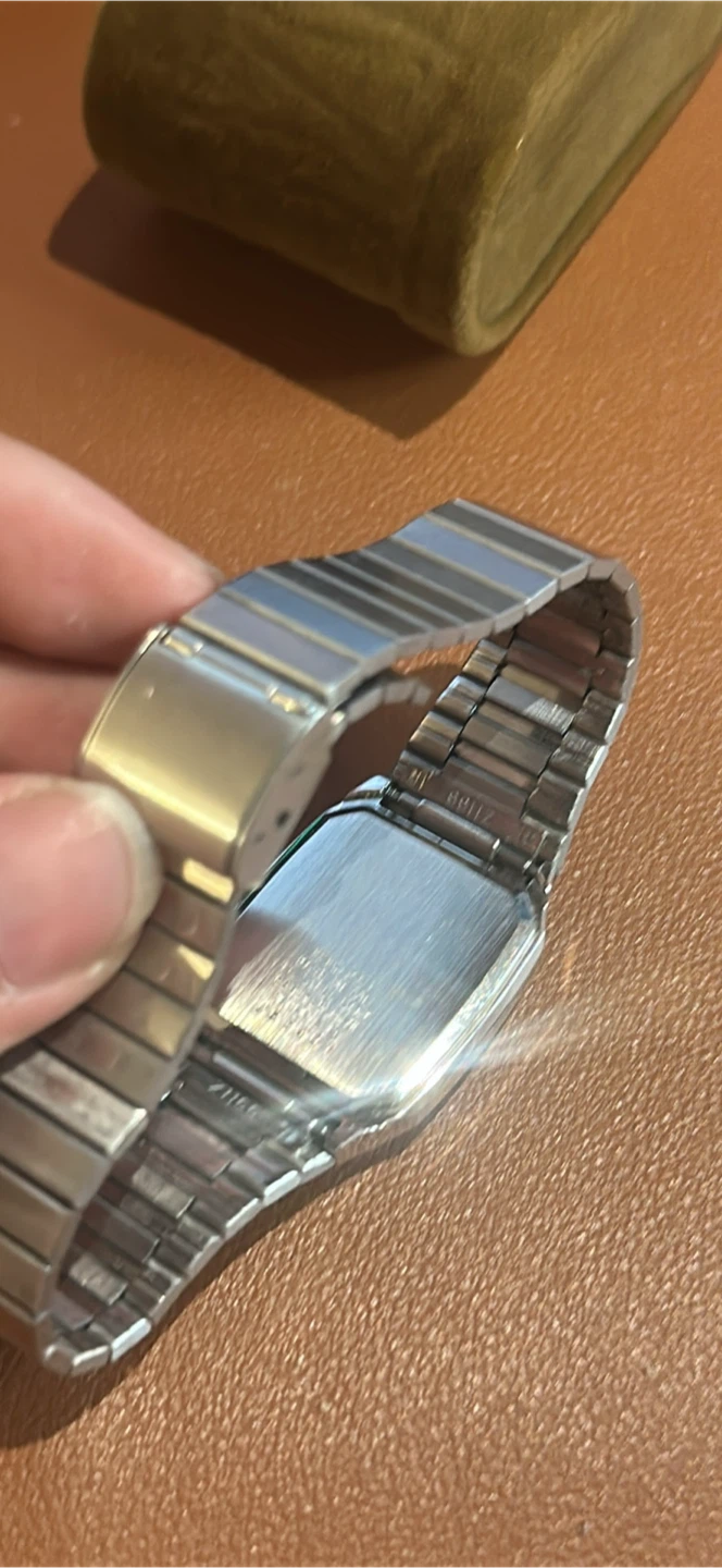 Seiko Quartz Silver-Tone Wristwatch - photo 2