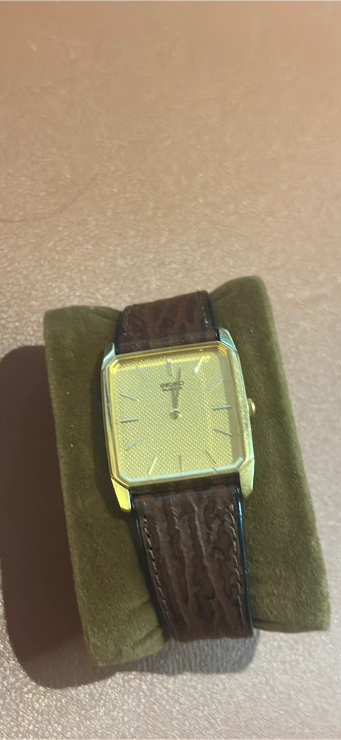 Vintage Seiko Quartz Watch 8620-5110