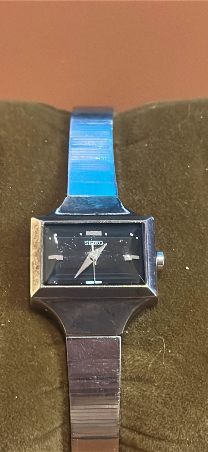 Vintage Seiko Women's Rectangular Watch