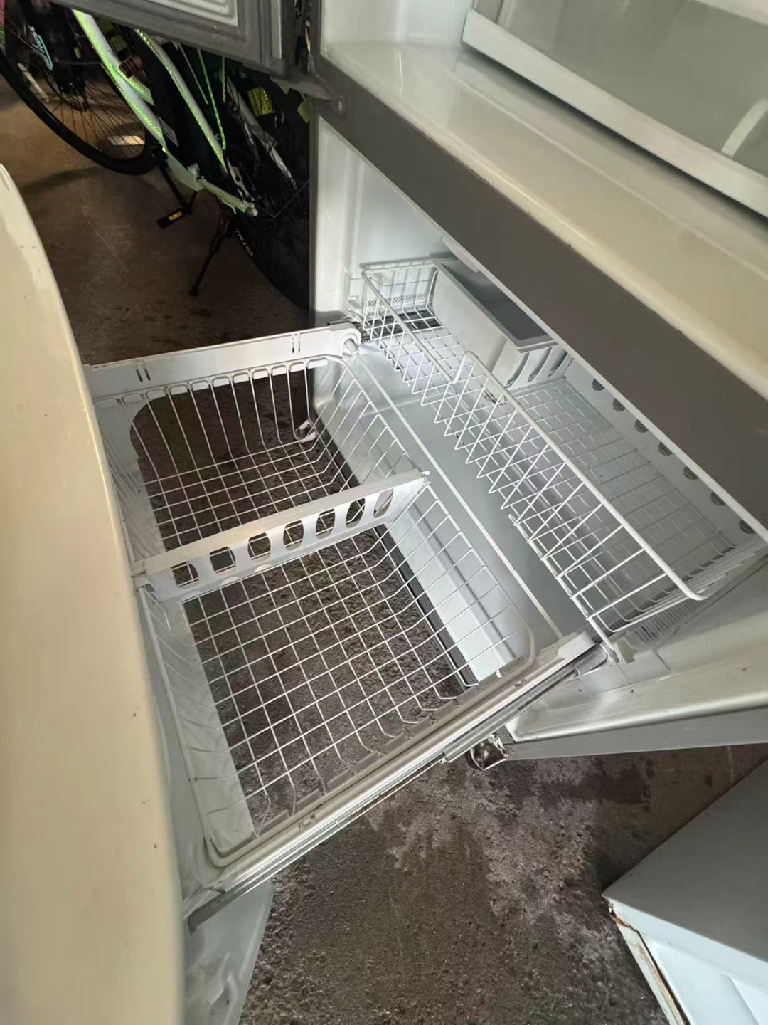 Good condition whirlpool French door fridge $350 - photo 5