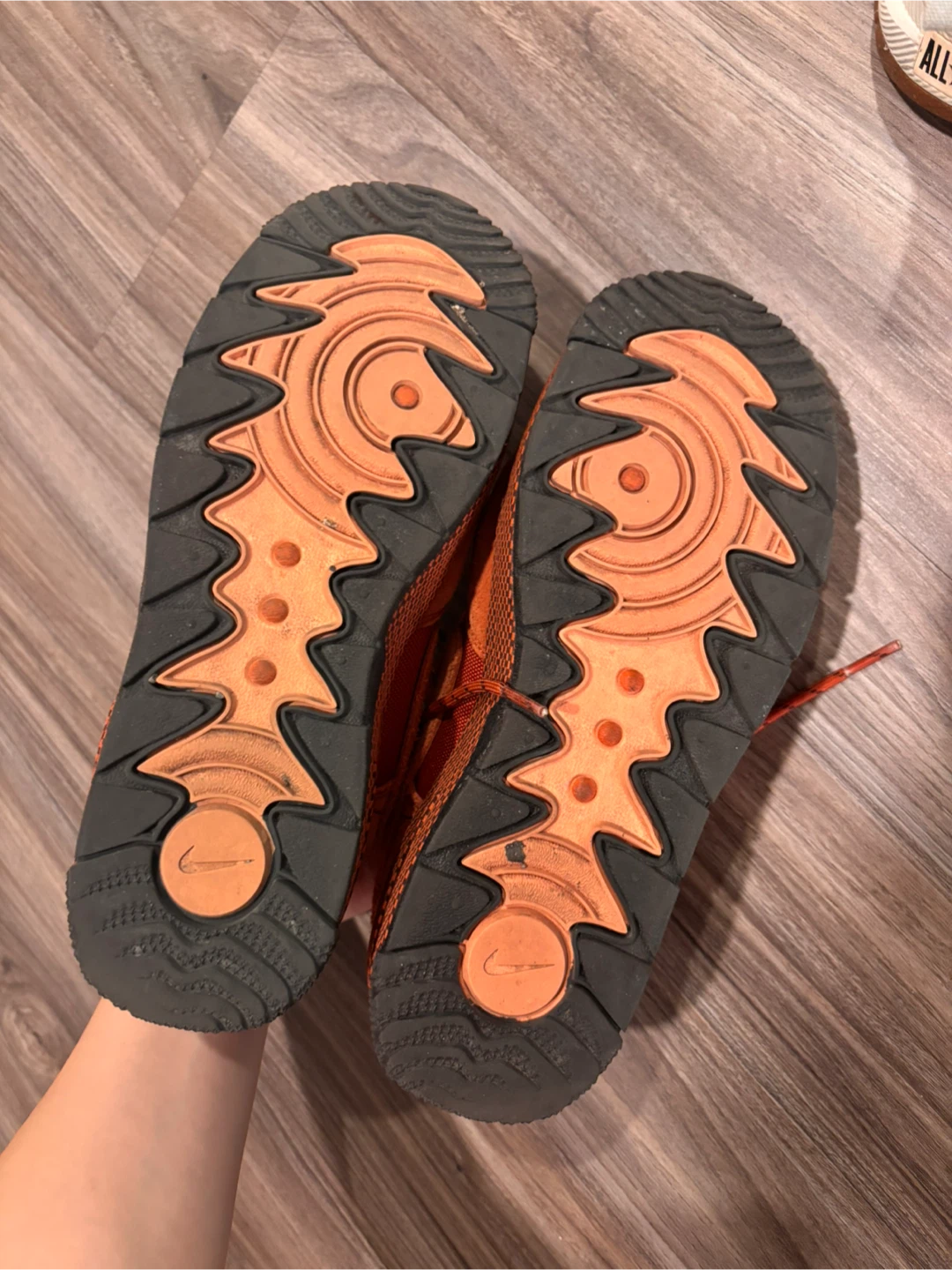Nike Women's Sneakers Size 7 - photo 4