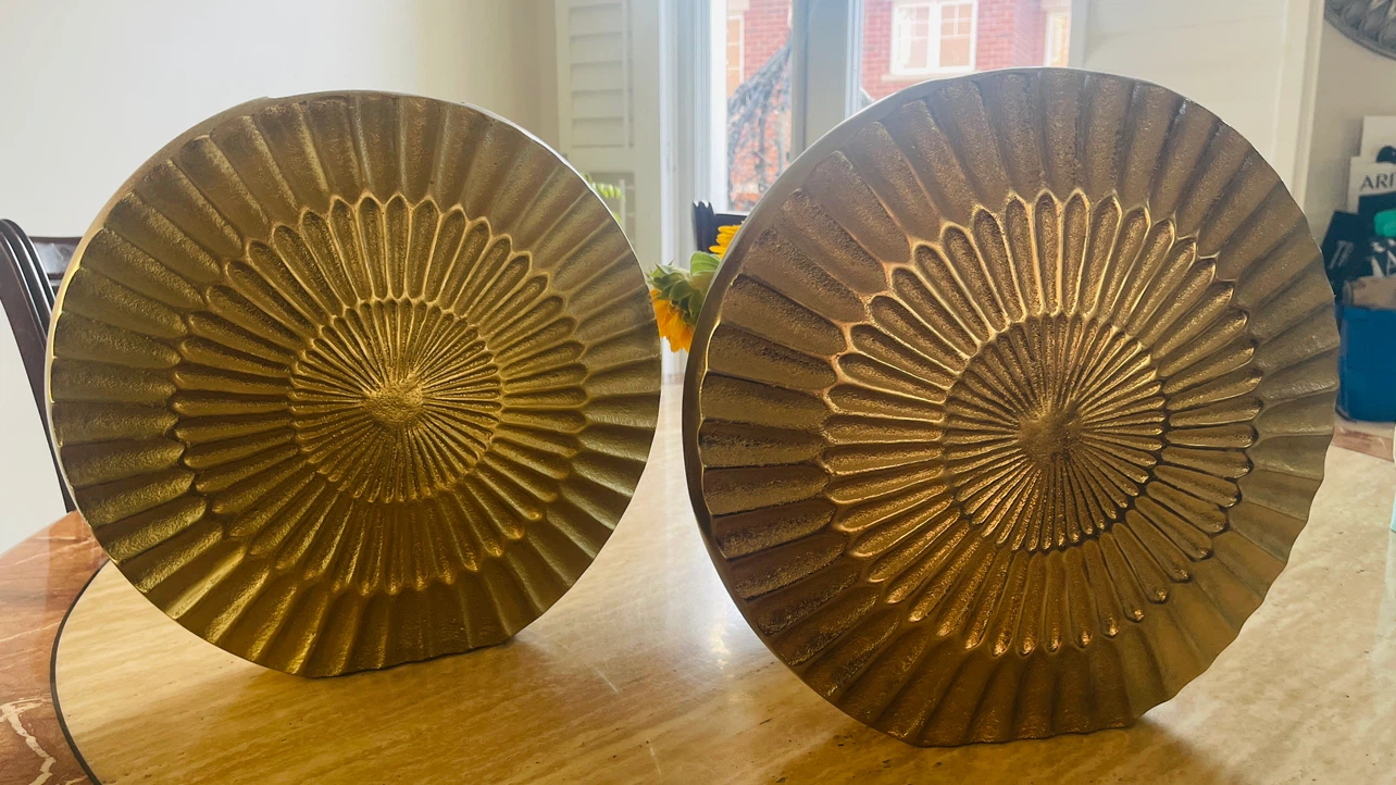 Home Decor - Decorative pieces for home.