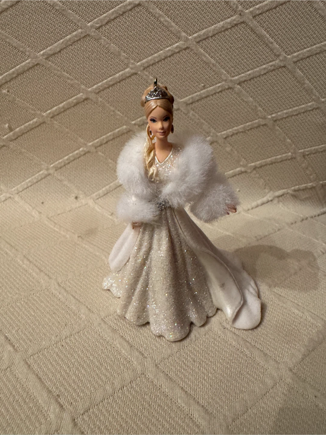 Hallmark Barbie Celebration 2003 Ornament - photo 2
