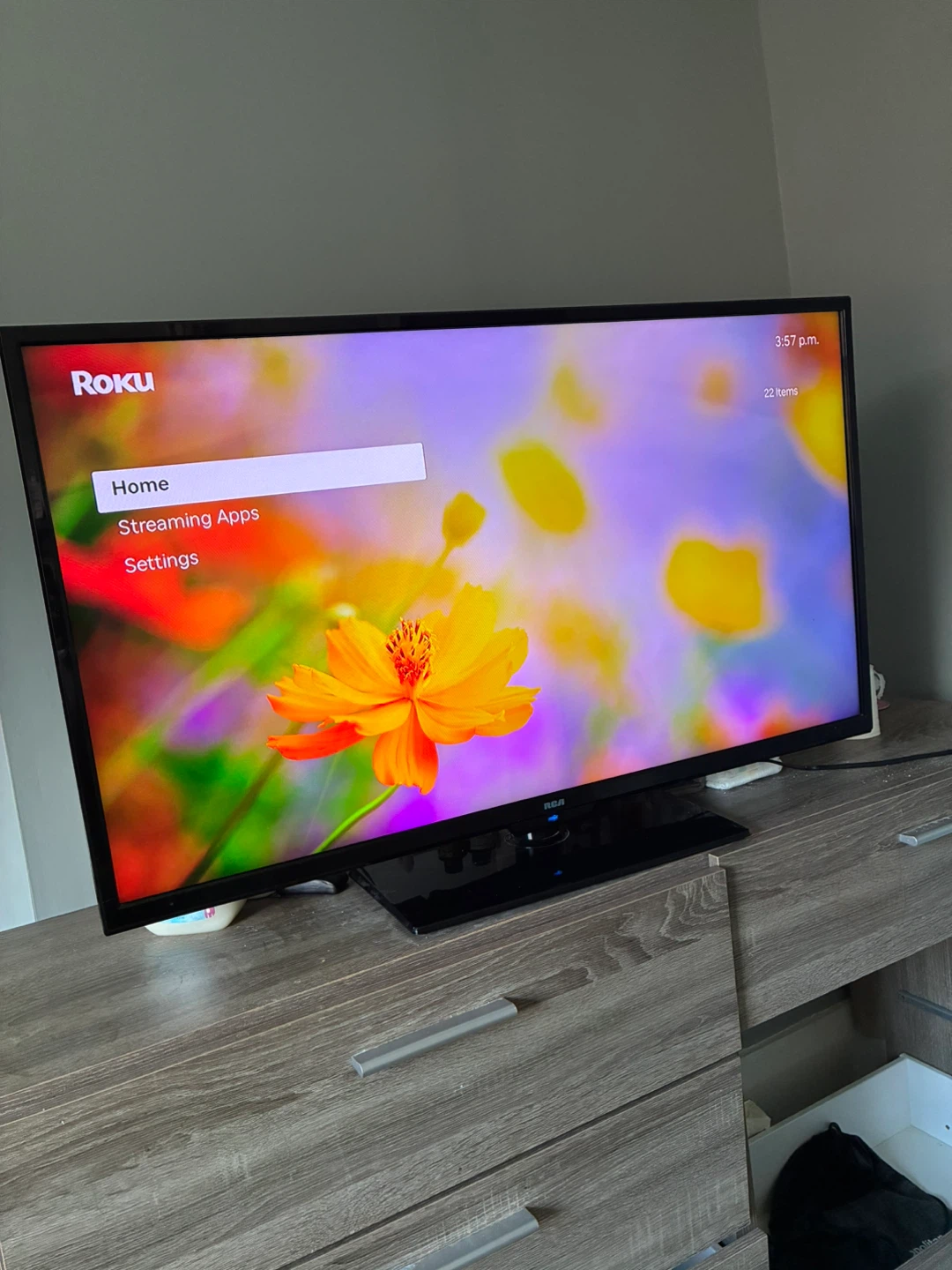 RCA Roku Smart TV 40”
