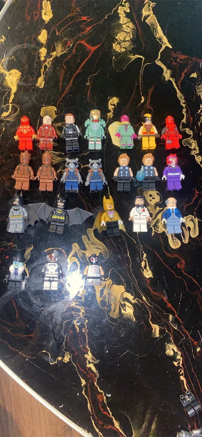 Assorted LEGO Minifigures Collection - photo 3