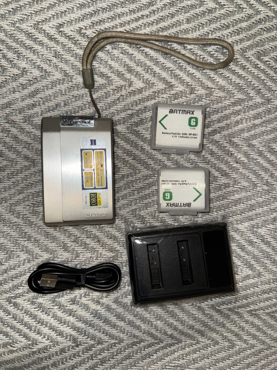 Sony Cyber-Shot TSC100  Digital Camera with Accessories