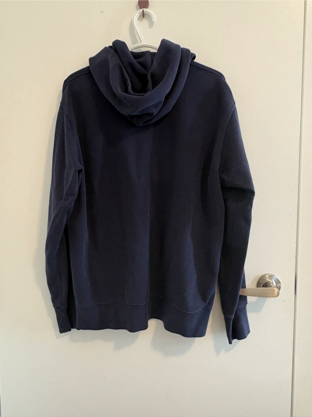 UNIQLO x Pieter Ceizer "No Worries Club" Hoodie - photo 3