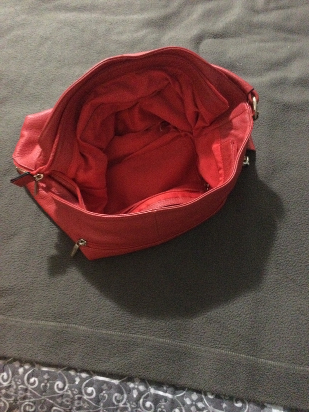 Red Leather Shoulder Bag with Gold Chain - photo 2