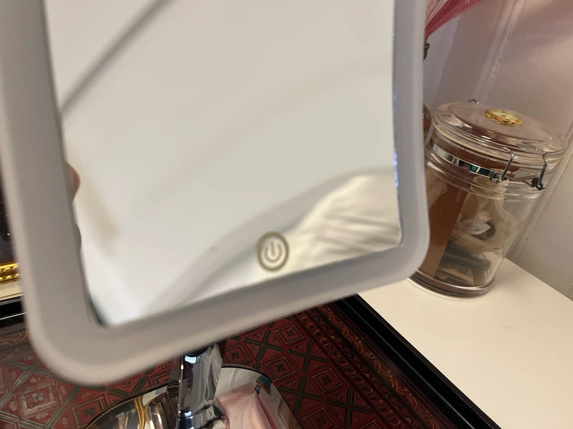 MOSO lighted makeup mirror - photo 5