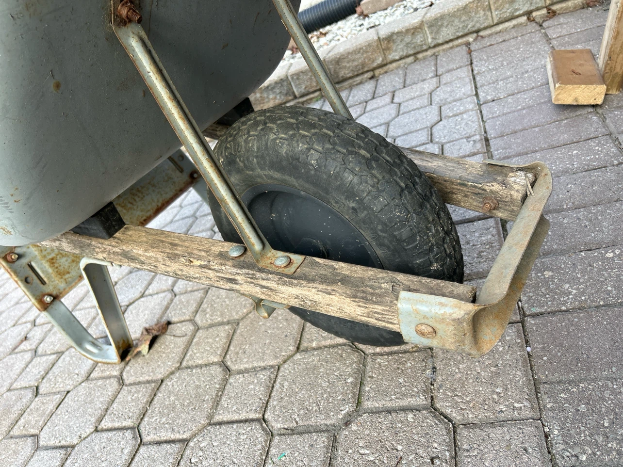 True Temper Wheelbarrow - photo 4