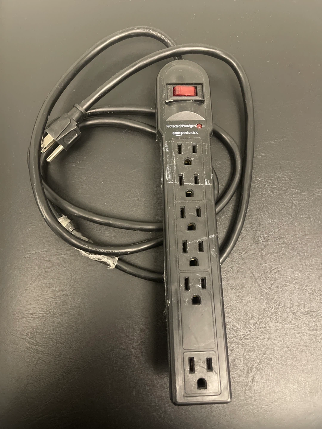 AmazonBasics Surge Protector Power Strip
